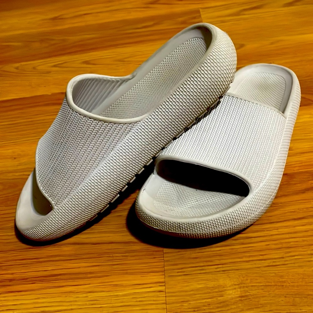 Sandal